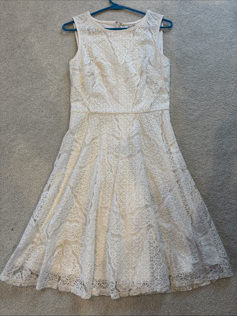 WHBM White Lace sleeveless Dress. size 2